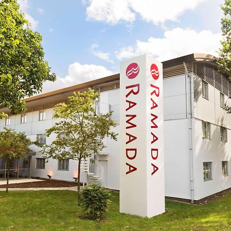 Ramada London South Mimms Hotel Potters Bar Exterior photo