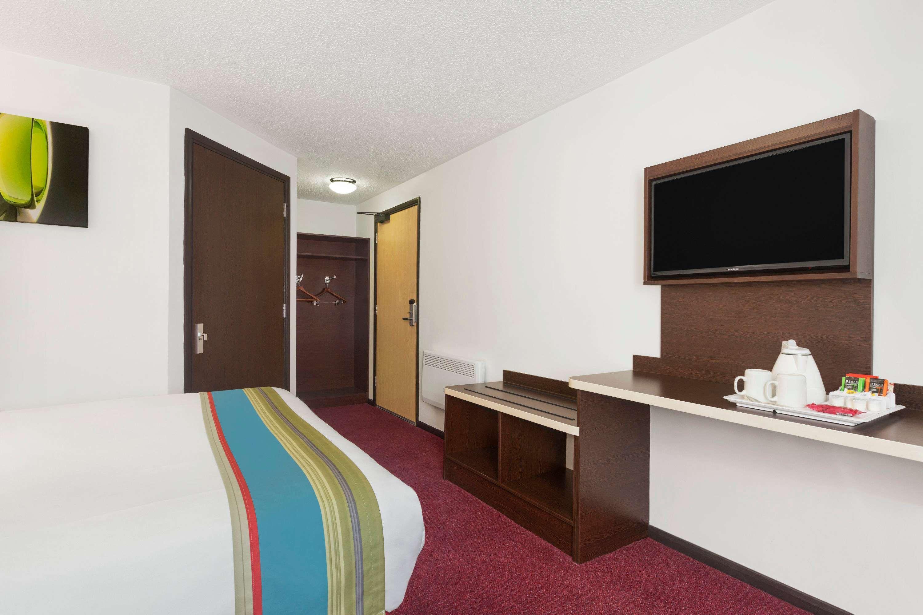Ramada London South Mimms Hotel Potters Bar Room photo