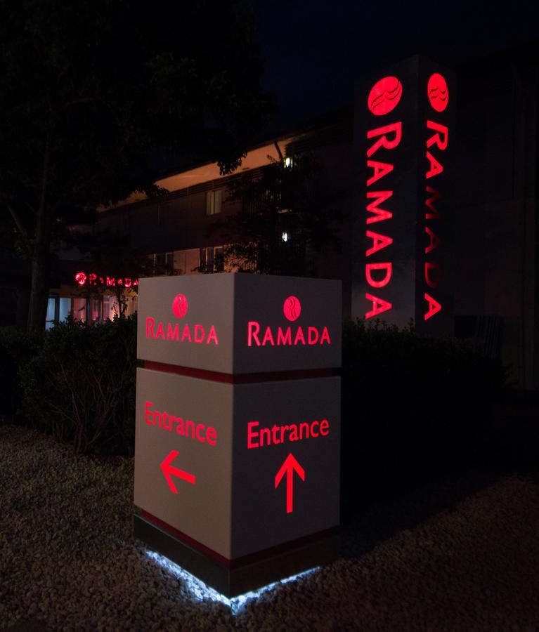 Ramada London South Mimms Hotel Potters Bar Exterior photo